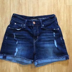 Levi’s high rise shorts